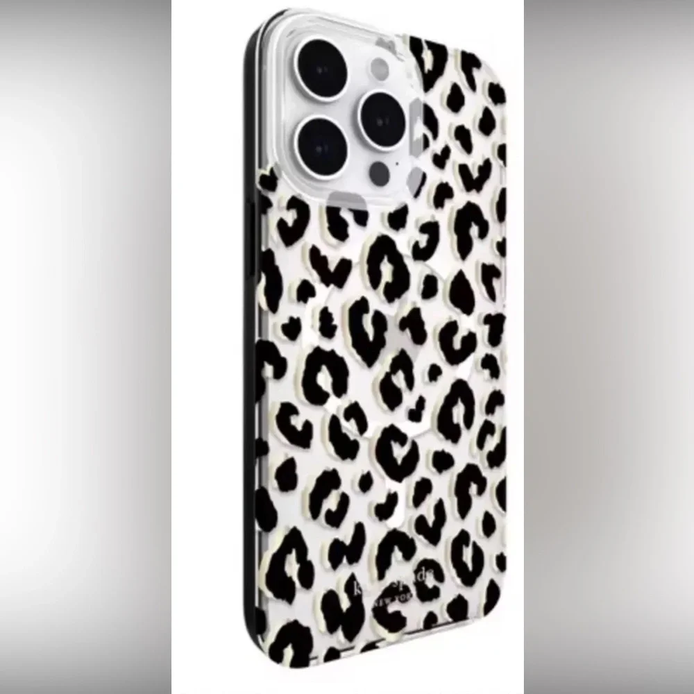 Apple iPhone 15 Pro Max Protective Case with MagSafe - City Leopard